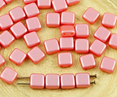 40pcs Picasso Corail Rouge Opaque Tuile Un Trou Plat Carré Tchèque Perles De Verre 6 mm