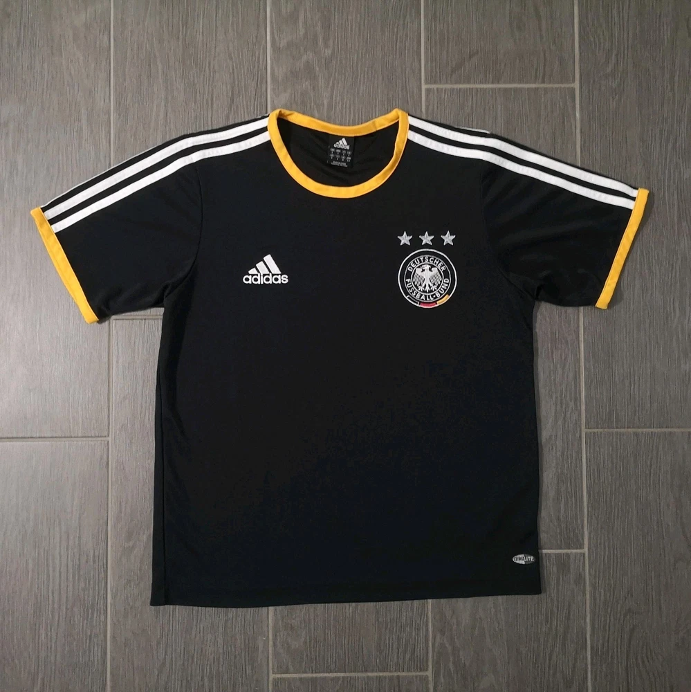 Vintage Retro EM 2004 Deutschland DFB Trikot Größe: S Fußball Streatwear Adidas
