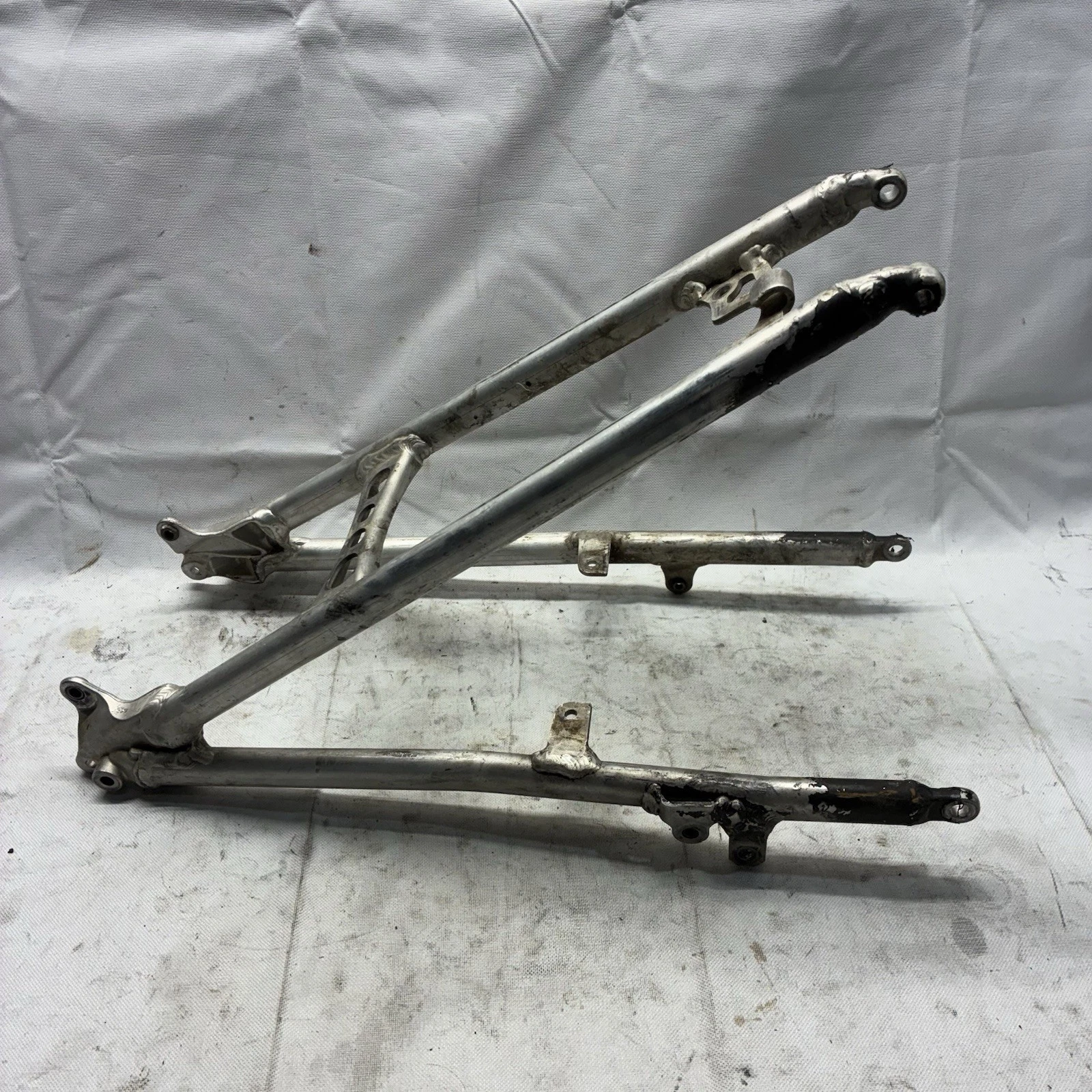 04-07 Honda CRF250r OEM SUBFRAME SUB Frame Rear Seat Mount ALUMINUM