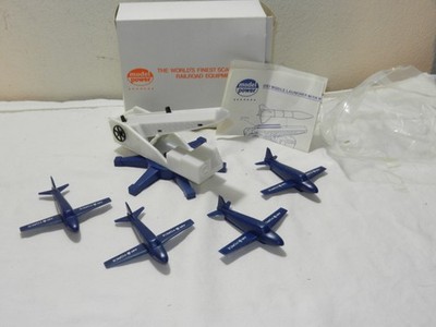 HO or N?  Scale Model Power, Missile Launcher with 4 Airplanes #9167AF