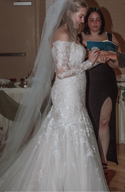 wedding dress size 10 preowned - Image 3 of 4