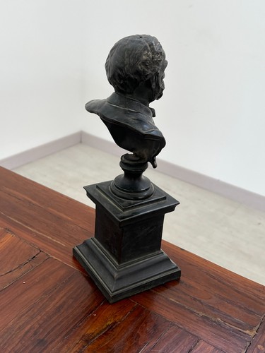 Busto in bronzo raffigurante Giuseppe Verdi - XIX secolo - Foto 11 di 12