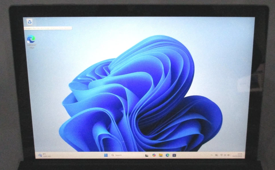 Microsoft Surface Pro 7 i7-1065G7 1866 16GB 256GB 12.3" Touchscreen Win 11 Pro - Image 2 of 4