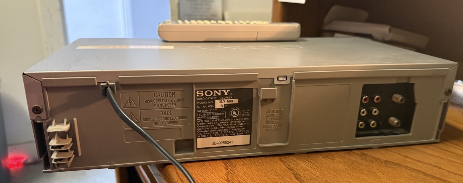 Sony SLV-N88 VCR Video Cassette Recorder Hi-Fi Stereo VHS Player With Control