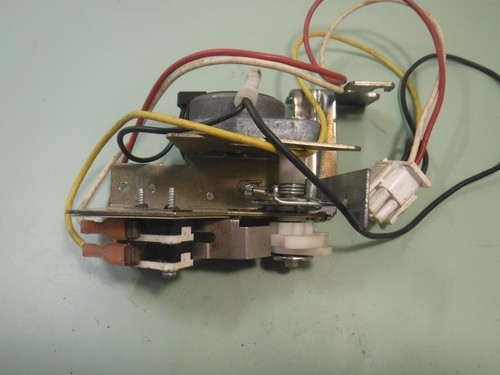GREENWALD 115 VAC START MECHANISM FOR WASCOMAT WASHERS (76-6010-01) - Picture 3 of 6