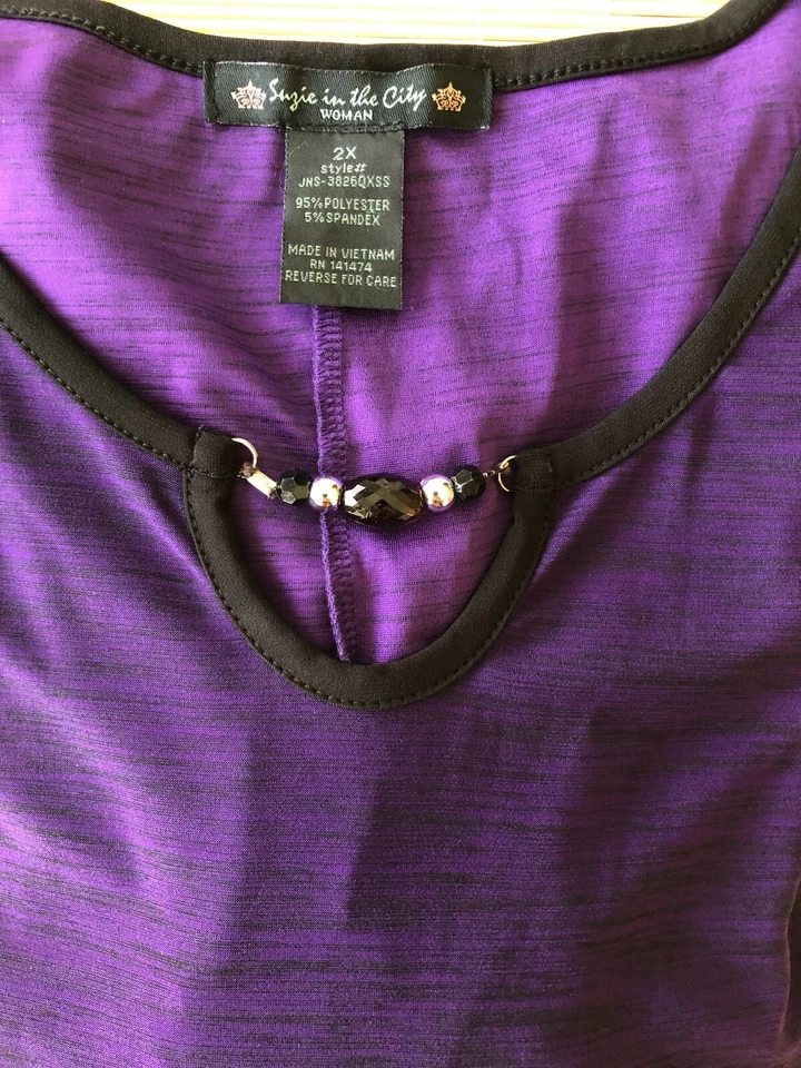 Blusa para mujer Suzie in the City púrpura oscuro negra con cuentas ojo de cerradura manga 3/4 2X Foto 2 de 4