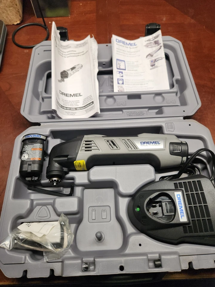 Dremel Multimax 8300 Cordless 12v Tool Kit in hard case - Image 2 of 4