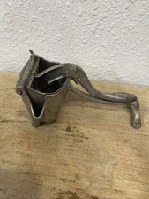 Vintage WEAR-EVER Juicer Orange Citrus Squeezer Hand Press Aluminum USA