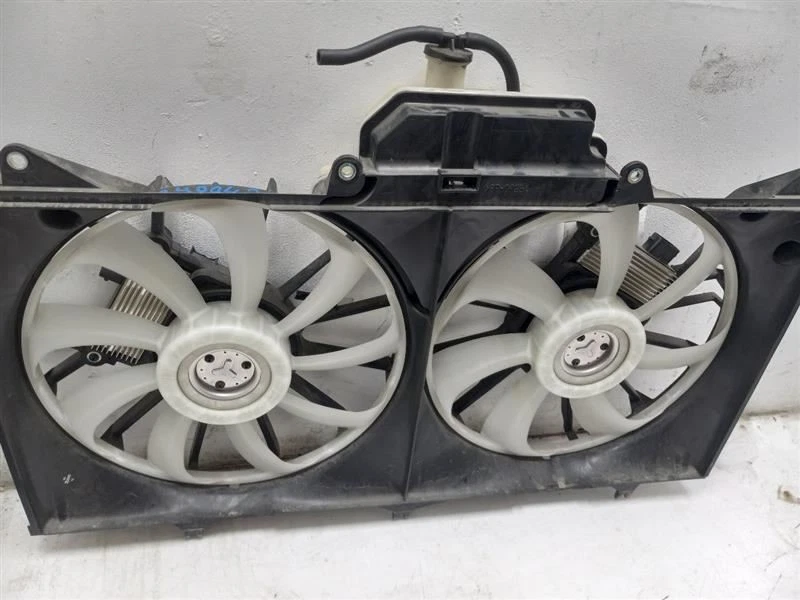 TOYOTA MIRAI HYB 16-19 TRACCIÓN DELANTERA EN MONTAJE VENTILADOR RADIADOR  Foto 3 de 4