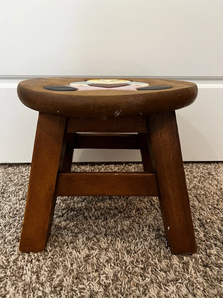 Hand Painted Wood Milking Stool Pig Holding Heart 10” Country Farm Decor - Image 3 of 4