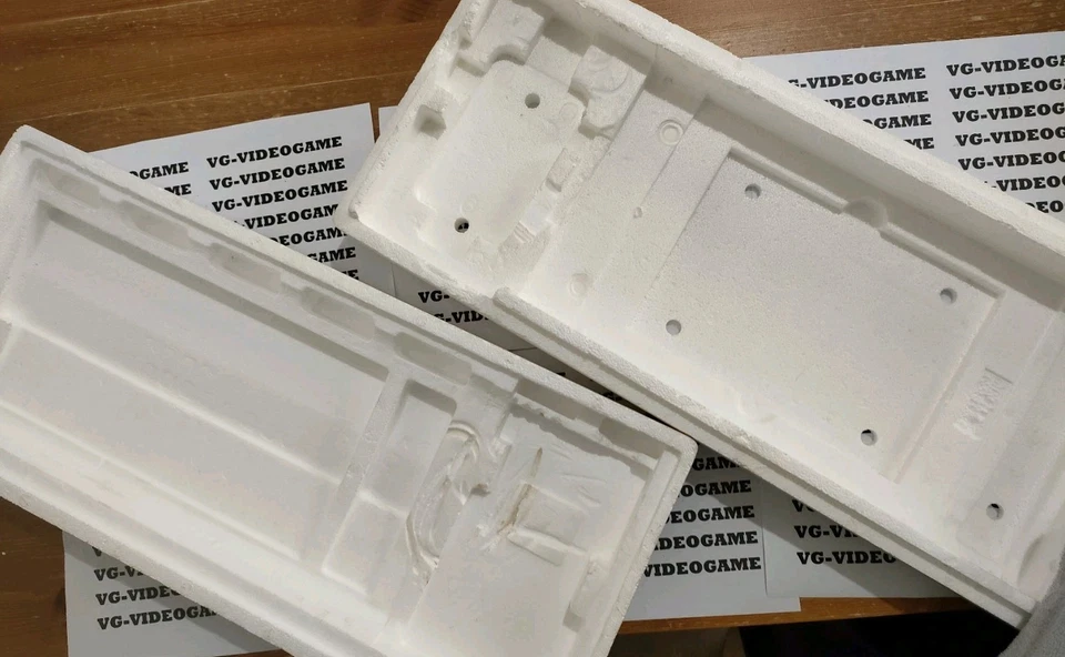 Commodore 64 BISCOTTO FUNZIONANTE CON DIFETTO - Immagine 3 di 4