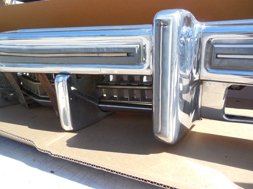 1978 CADILLAC ELDORADO FRONT BUMPER OEM USED 1977 1976 1975 - Picture 13 of 24