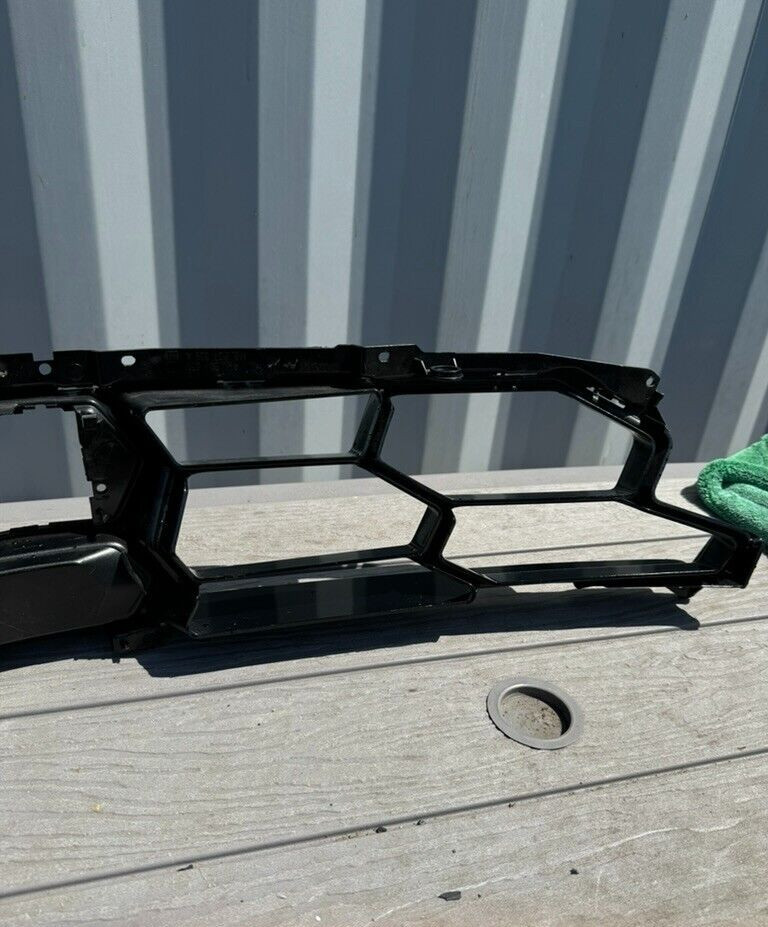 OEM Lamborghini Urus Front Radiator Grille Black 4ML807639 3F