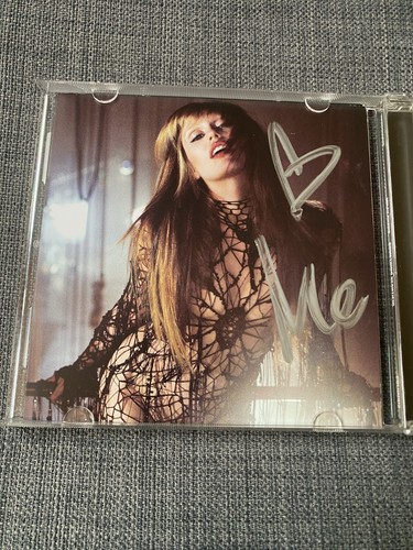 Miley Cyrus Something Beautiful CD w/SIGNED AUTOGRAPHED Insert w/Perfect Heart! - Picture 4 of 4