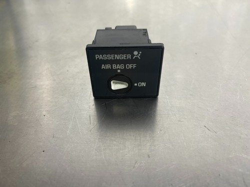 1997-2004 C5 Corvette Passenger Bag Off Switch Control 10440761