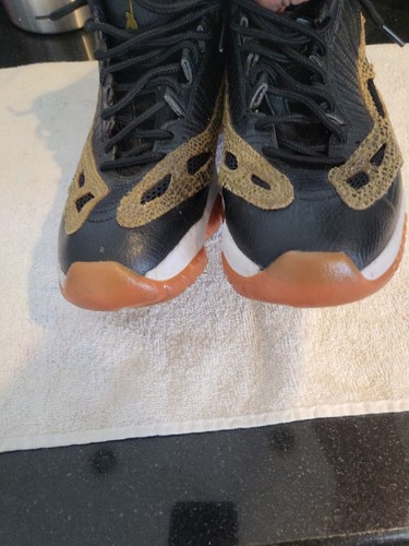 Size 8.5 - Jordan 11 IE Low Croc 2015 - Picture 22 of 22