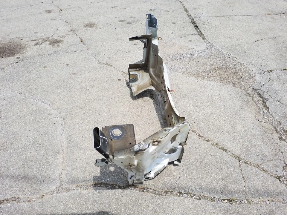 Front Right Inner Fender Apron | Fits 1999-2004 Ford F250 F350 - Image 3 of 4