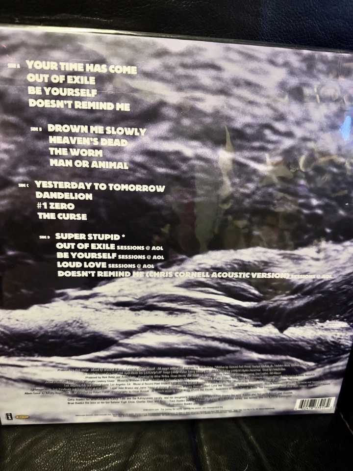 Audioslave Out of Exile IVC Edition Silver 2X Vinyl LP 0677/3000 - Image 2 of 3