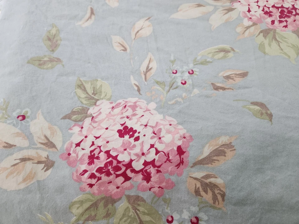 SIMPLY SHABBY CHIC KING HYDRANGEA FLORAL DUVET & PILLOW SHAM SET - Image 3 of 4