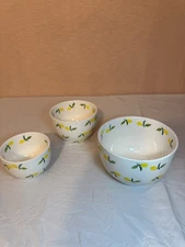 Set of 3 Nesting Lemon Bowls – Signature Housewares Stoneware – Microwave & Dish