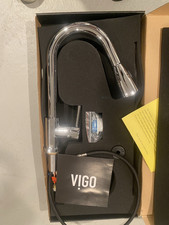 VIGO Pull-DownSpray Kitchen Faucet Chrome