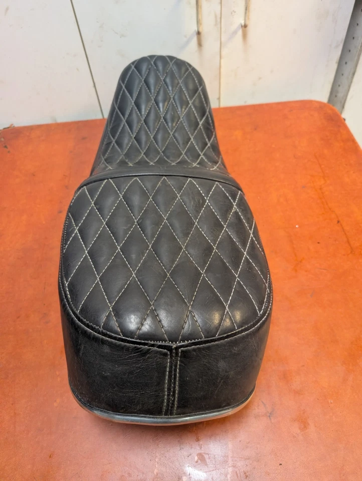 Vintage 1973-75 Yamaha XS/ TX 500 seat - Image 2 of 4