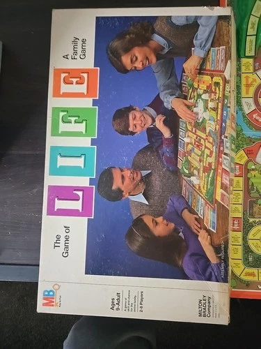 Vintage Hasbro The Game of Life Board Game (04000) 1985