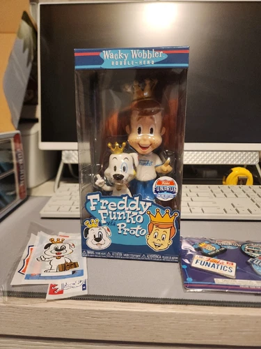 Funko Fun On the Run Freddy Funko W/ Proto Wacky Wobbler and 4 Pin & Sticker Set