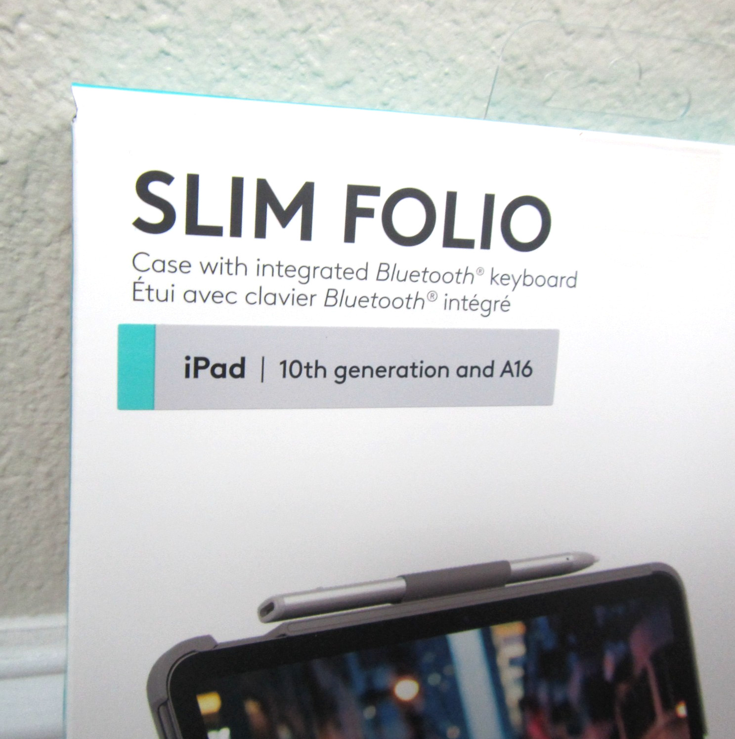 NEW LOGITECH SLIM FOLIO IPAD 10TH GENERATION A16 BLUETOOTH KEYBOARD CASE