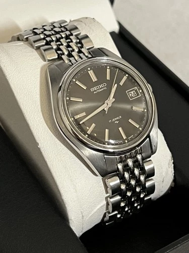 Seiko Automatic 7005 8022 Black Dial Day Date 17 Jewels Vintage Watch 1974