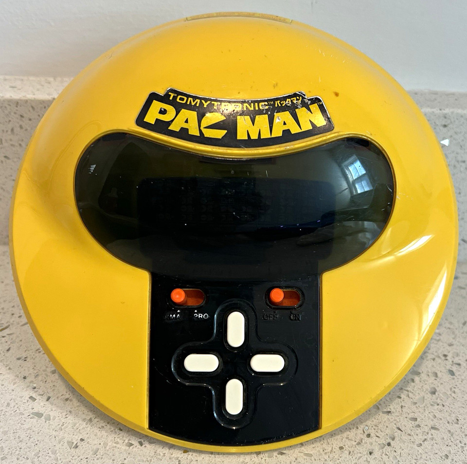 Vintage TOMY PAC-MAN Handheld Electronic Game 1981- working condition