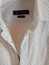 Zara Herren Box Hemden und Hosen