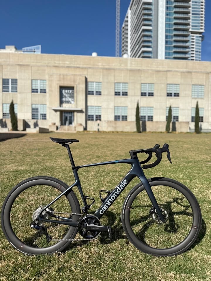 56cm Cannondale Synapse Carbon 1 Road Bike; FREE SHIPPING!