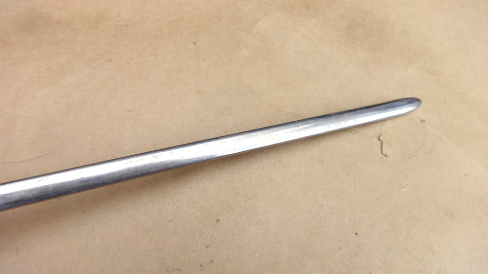 1939 Ford Deluxe moldura de acabamento de painel superior original aço inoxidável - Imagem 4 de 4