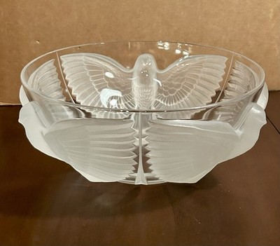 Vintage Cristal  J. G. Duran Crystal Bowl With Doves. ￼The Lalique Style