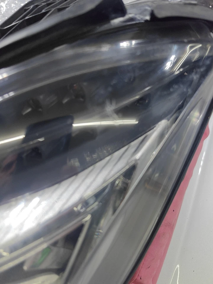 Mercedes-Benz CLS500 CLS550 W218 Left LED Headlight 2012-2014 A2188200559 - Image 4 of 4