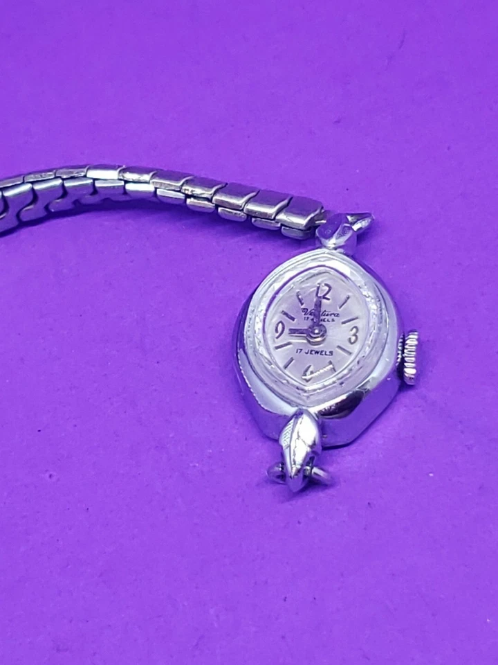 Vintage Women’s Venture 17 Jewel Watch Silver Tone Ladies - Image 2 of 4