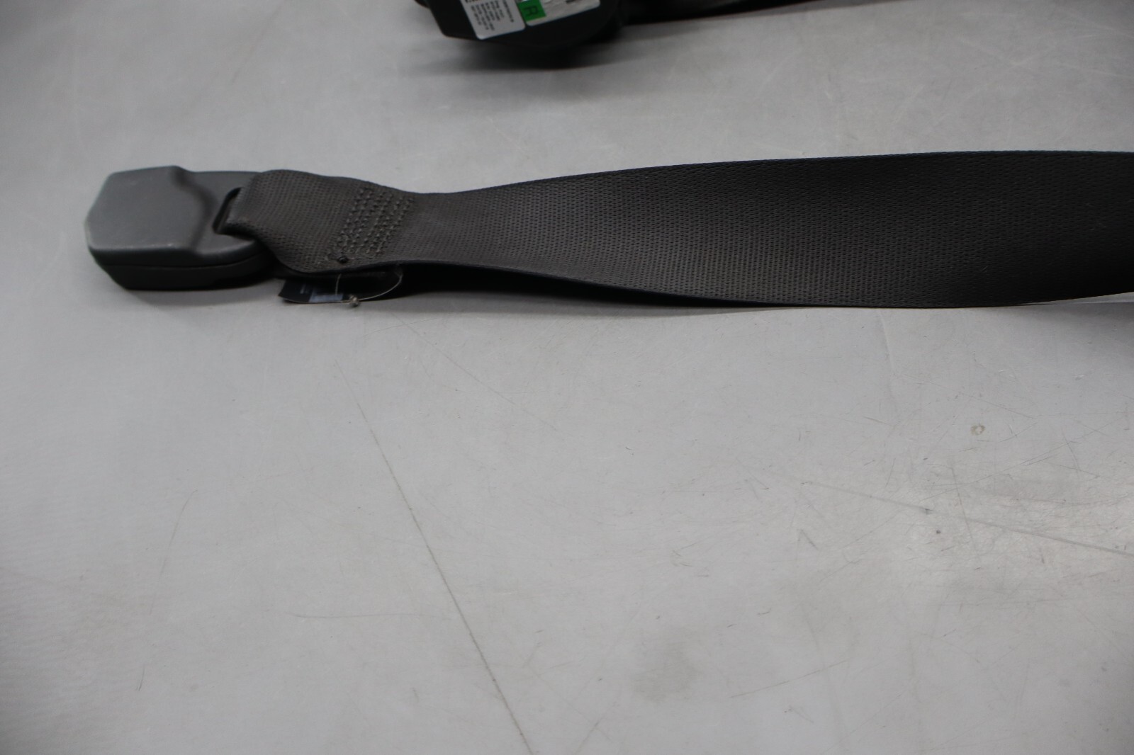 14-22 Maserati Ghibli Front Right Passenger Seat Belt Retractor OEM 627069500