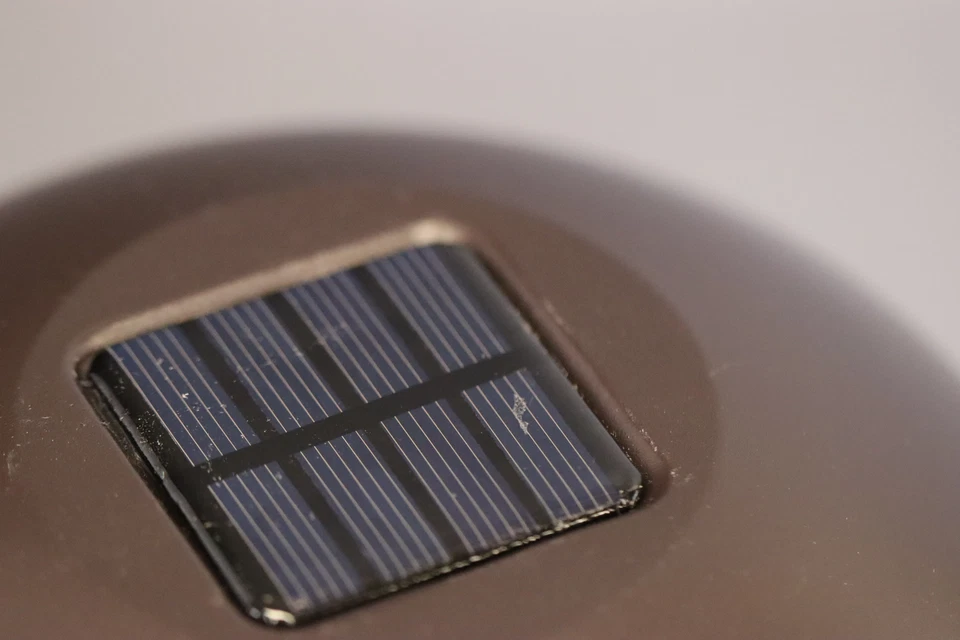 Smartyard Solar LED Large Pathway Lights - 7 Pack ( Missing 1 Light ) - Image 3 of 4