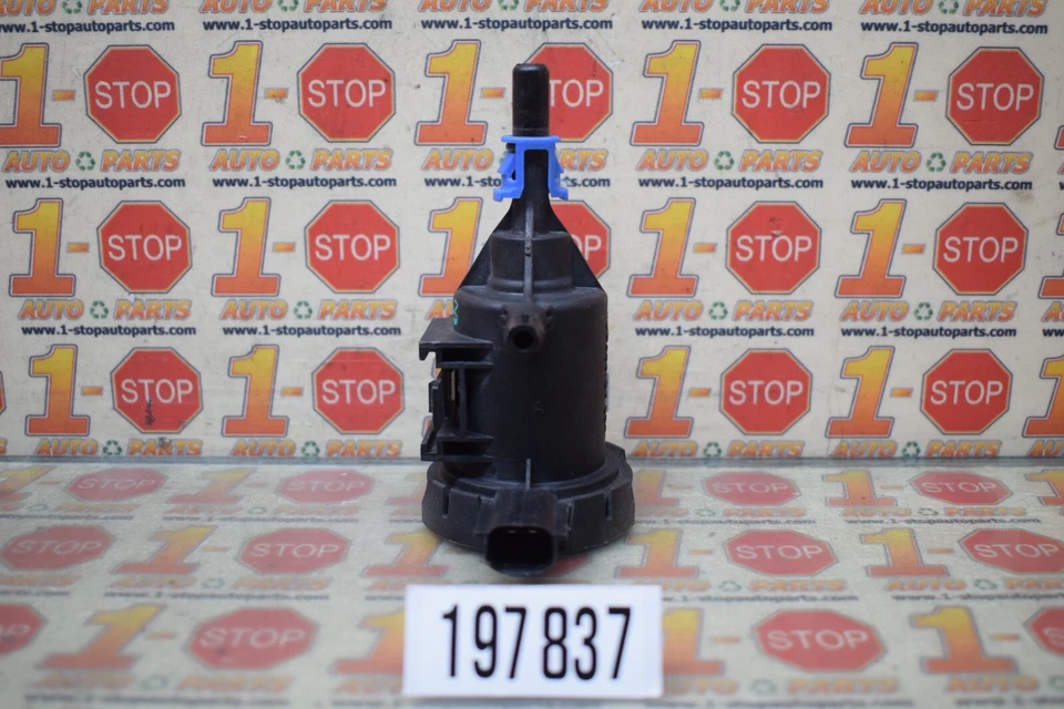 Válvula de purga de bote de vapor Chrysler Town & Country 2008-2016 4891741aa OEM Foto 3 de 4