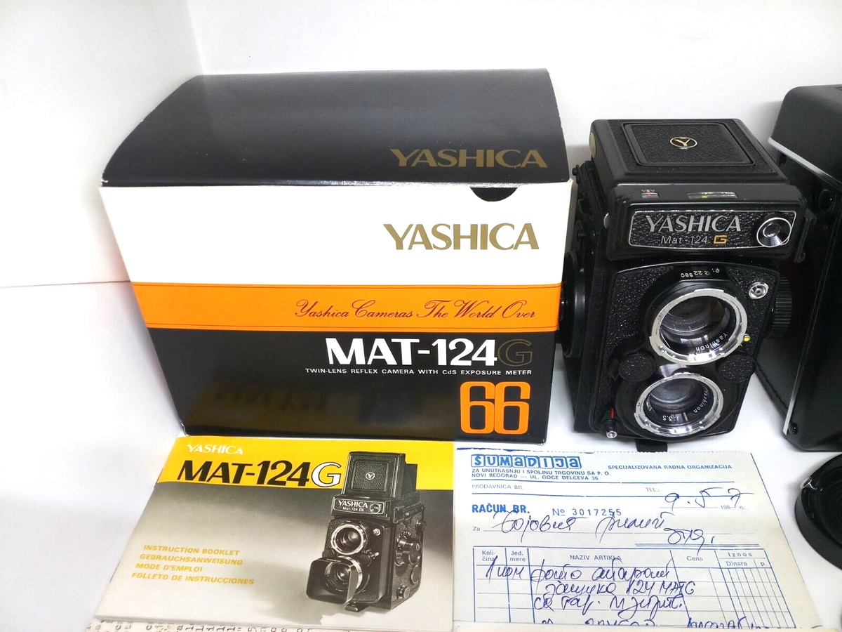 Yashica Mat-124G with Yashinon 80mm f/3.5 FULL ORIGINAL Yashica Mat-124G with Yashinon 80mm f/3.5 FULL ORIGINAL