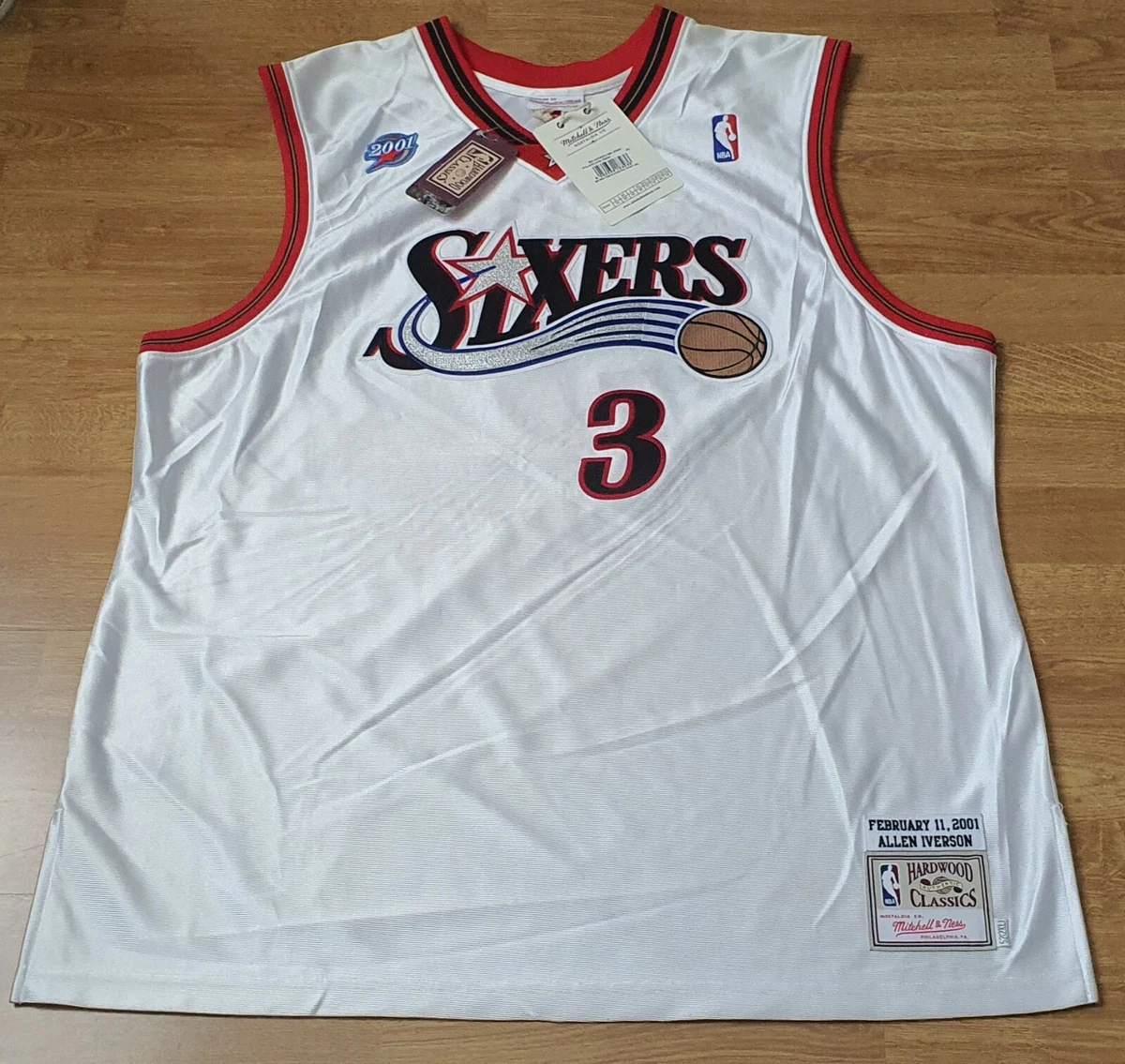 Men's Mitchell & Ness Allen Iverson White Philadelphia 76ers 2001 Hardwood  Classics Authentic Jersey