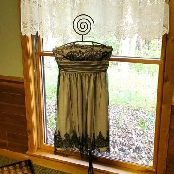 David's Bridal Embellished Tulle Overlay Strapless Line Zipper Event Sz 6 Dress - Image 2 of 4