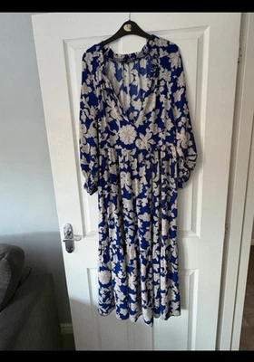 Zara Size M Maxi Midi Dress V-Neck Long Sleeve Blue White Floral Pattern - Image 1 of 4