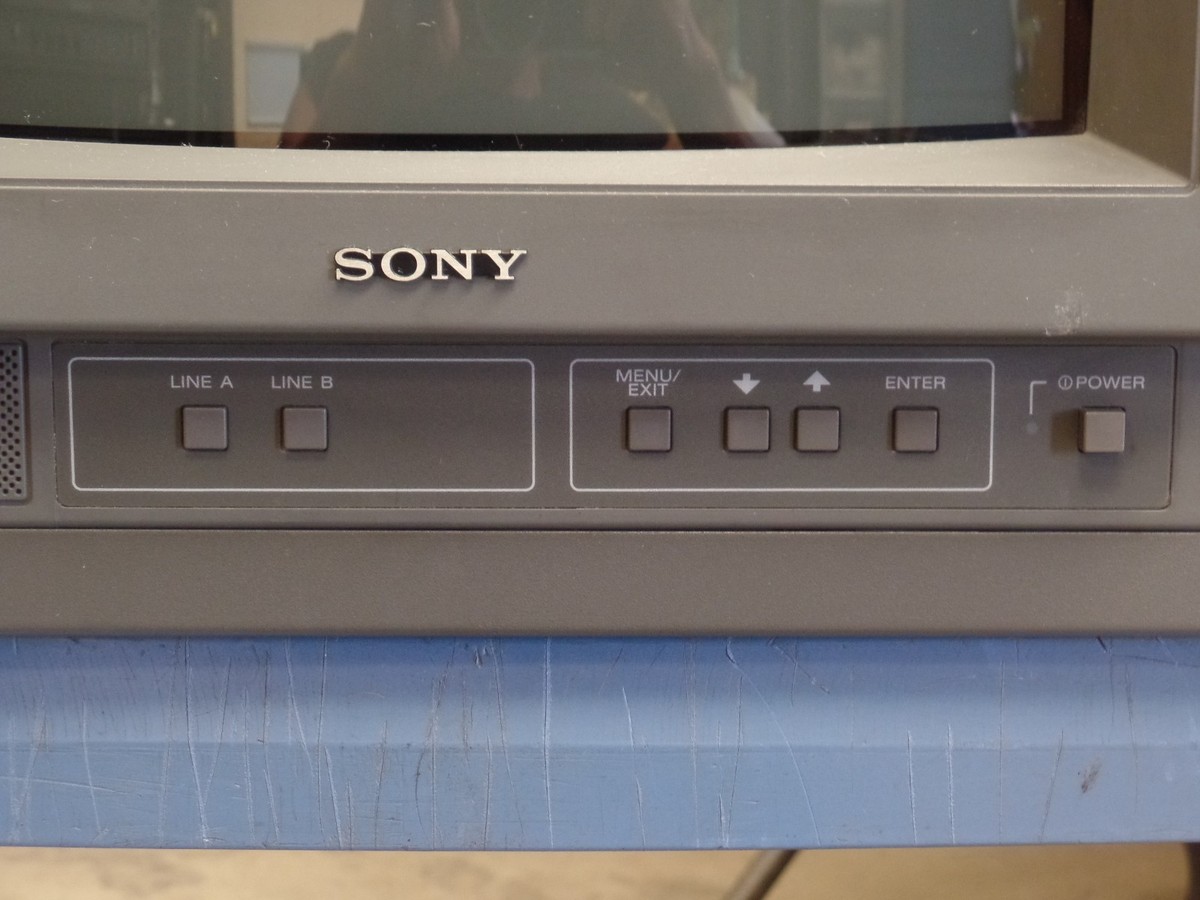 SONY PVM-14N5U COLOR VIDEO MONITOR ( WORKS / excellent crt) MADE