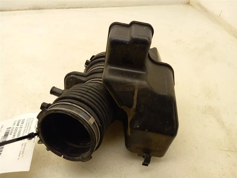 2009 LEXUS RX350 3.5L 6CYL AIR CLEANER RESONATOR TUBE ASSEMBLY  - Image 3 of 4