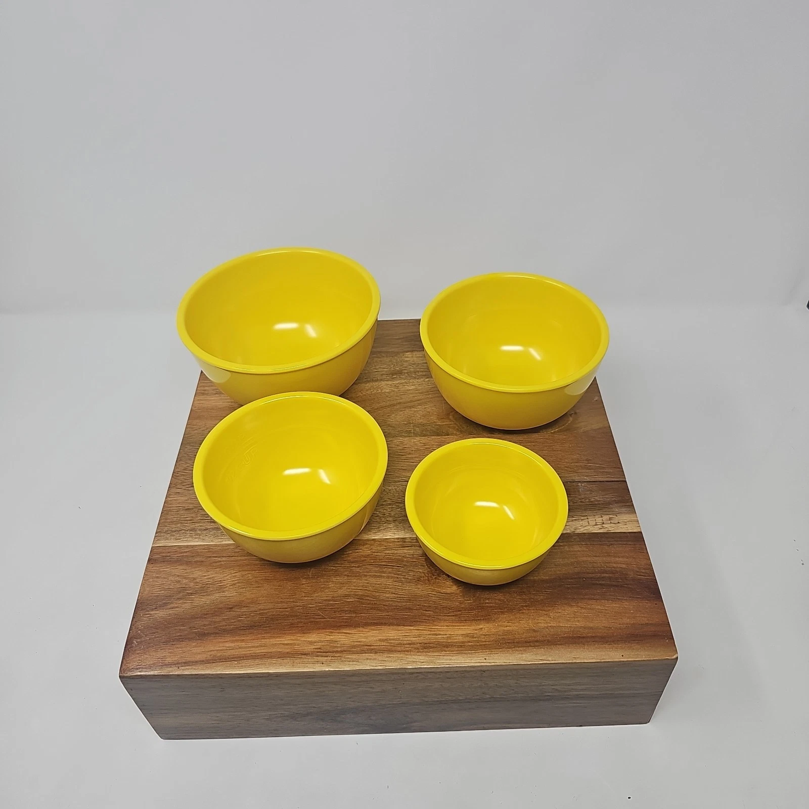 Sur La Table 5 Nesting Measuring Bowls Yellow 1/8 C to 2 C Melamine