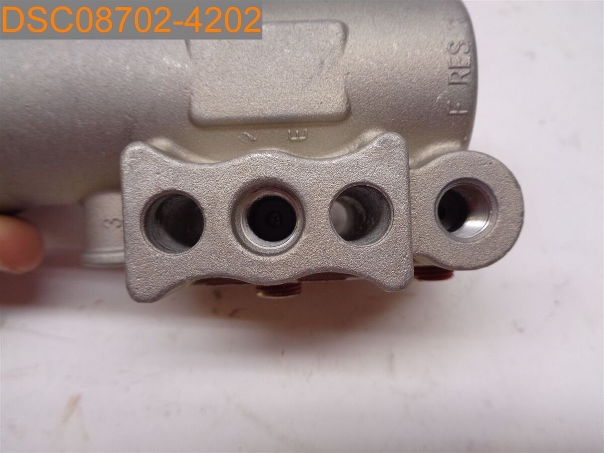 てい 284358 - Bendix - D-2 Brake Governor Valve