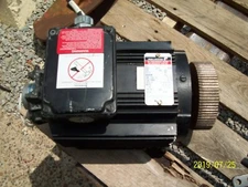 RELIANCE B14H3060N-NX 2HP AC SYNCHRONOUS MOTOR w TS2151N121E ENCODER see below
