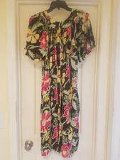 Go Softly Patio Dress EUC Beautiful Floral Print With Pockets Petite Small